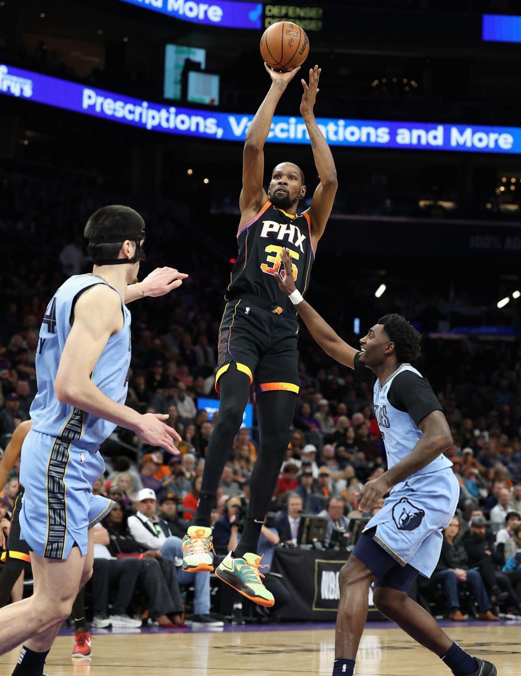 APP下载-杜兰特连续十五场比赛得分超过势不可挡，湖人挑战极限！-APP下载